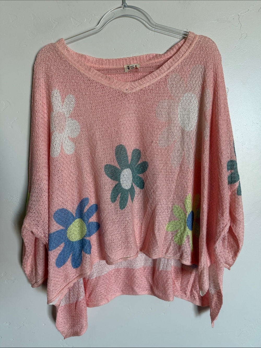 POL Pink Floral Lightweight Scoop Neck Sweater Slouchy Shoulder